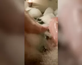 kenzieaaliyahxo come take a bath with meee onlyfans Live Porn