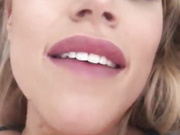 Elle Brooke playing on bed onlyfans Live Porn