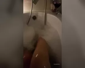 anabellastar bubbles onlyfans live porn cam