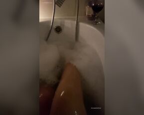 anabellastar bubbles onlyfans live porn cam