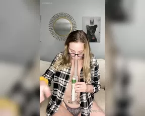 hawyee420 unlock to see the whole video where i take out my tits onlyfans xxx porn