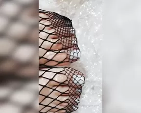 goddess_mimi perfectly manicured white toes and fishnet socks you re just a sucker for my gorgeous feet live porn cam