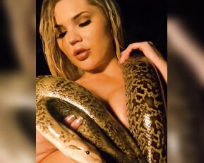 Blonde Bella Full video got taken down from IG Idk why onlyfans porn videos