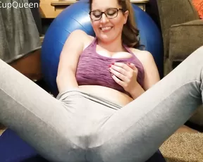 KCupQueen extreme tit bouncing free live porn