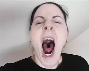 booty4u more of my huge yawns live porn