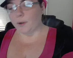 camgirlkitten smoking blunt inside chillum show premium manyvids liveporn livesex