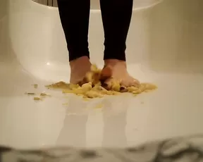 missdragon_a banana crashing w/ sexy foot show premium manyvids liveporn livesex