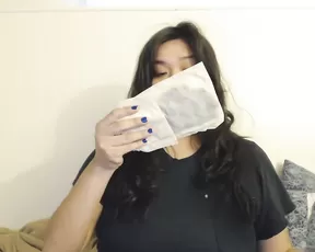 deesdeepthroat trying on new gloves 2 show premium liveporn livesex