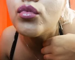 hugeboobserin lipstick fetish you love my glossy all natural bbw show free manyvids liveporn video