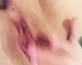 selenamariexo closeup playing w/ my shaved pussy show premium manyvids liveporn livesex