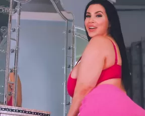 Korina Kova Vlogger Pos Cons Side Effects Big Boobs