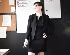 Bettie Bondage turning back time for teacher show premium liveporn livesex1