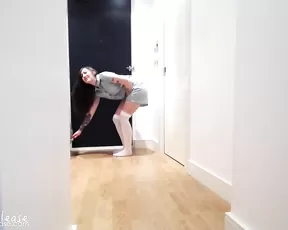 Elouise Please school girl desperation floor pee show premium liveporn livesex