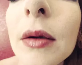 olivia rose clear lip gloss redhead tongue fetish piercings show free manyvids liveporn video