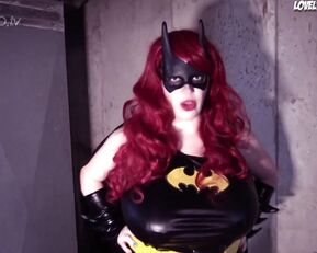 Batgirl bukkake