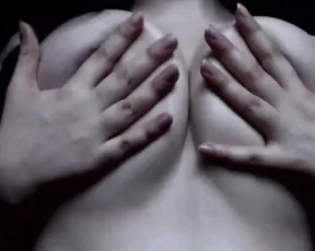 Pira_pira_onthewall oiled tit bouncing & grabbing show premium manyvids liveporn livesex