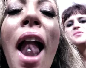 Raquel roper virtual family fun time show liveporn video