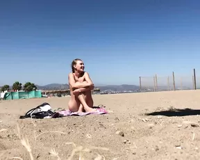 IviRoses pantsing vid 3 the beach show premium liveporn livesex