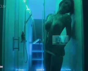 Doux Tease / Lucy Doux - Shower