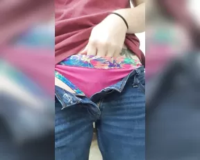 Shesleah public cum at her daughters doc appt show premium liveporn livesex