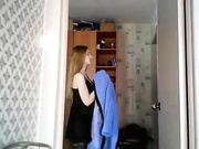 ebony beauty masturbating in the bathroom