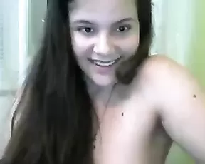 Luscious Latina jams toy up her fine snatch