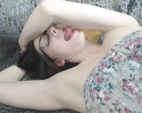 Canadiansammy shows her armpits in dress 2015 08 13 show free manyvids liveporn video