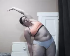Booty4u chubby girl doing stretches show free manyvids liveporn video