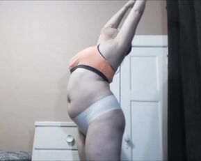 Booty4u chubby girl doing stretches show free manyvids liveporn video