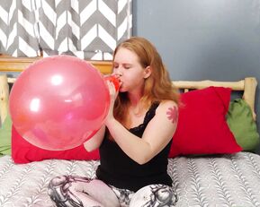 Daniarcadia scared w/ balloons show liveporn video