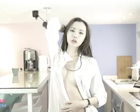Chinese Irene Meng Qi qi