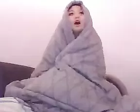 Drilling her gaping holes real hard