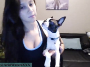 Dark haired teenie busts her hairy muff