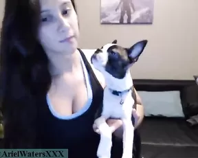 Dark haired teenie busts her hairy muff