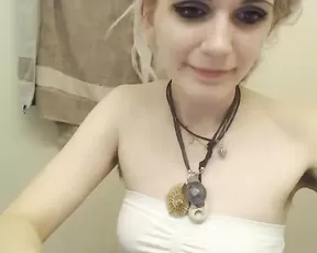 Mature wife fun in home with sex toys and masturb in front camara,!holy fuck!