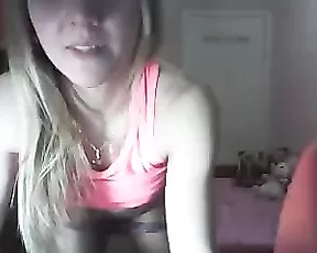 Wet cunny rammed on the bed