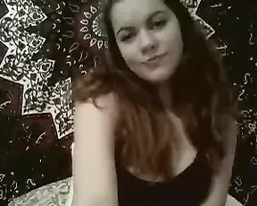 Webcam babe wants to cum
