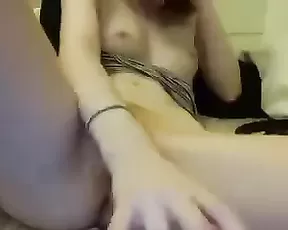 Long haired hottie recorded while msturbating