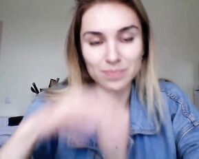 MagicGirlly pussy fingering MFC cam liveporn livesex1