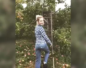 Bella Rose collects apples premium free cam snapchat & manyvids liveporn livesex1