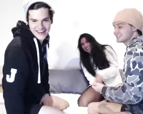 Spankmefranky bisex threesome group sex fucking & blowjob Chaturbate nude cams