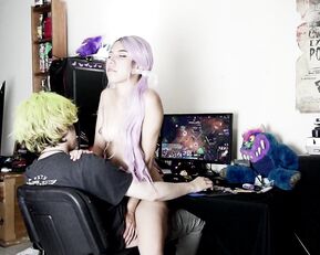 Abdoll playing league of legends & fucking tattoos, role play, cosplay free porn videos