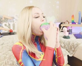 Sia siberia captain marvel tests new bad dragon toys manyvids cosplay big tits porn video manyvids