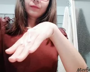 Miss_bohemian cream on my hands & handjob movements manyvids fetish, close-ups lotion/oil manyvids xxx porn livesex