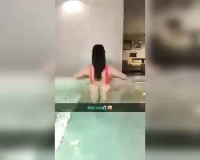 Cassie Fire shines her ass premium free cam snapchat & manyvids porn livesex