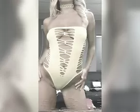 Natalia Starr twirls her ass in front of the camera premium free cam snapchat & manyvids porn videos