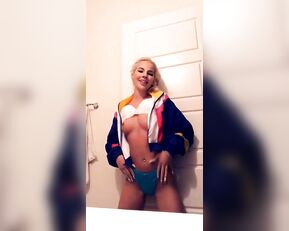 Bella Rose dances and undresses premium free cam snapchat & manyvids porn livesex
