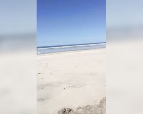 Half-naked Riley Reid lies on the beach premium free cam & manyvids porn videos