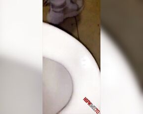 Gwen singer toilet pussy play snapchat xxx porn livesex