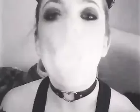 Dahlia Sky smokes premium free cam snapchat & manyvids porn livesex1
